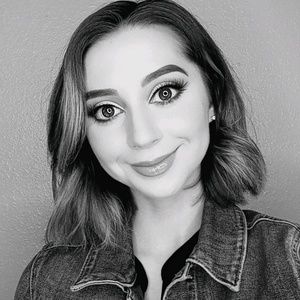 Meet your Posher, Victoria